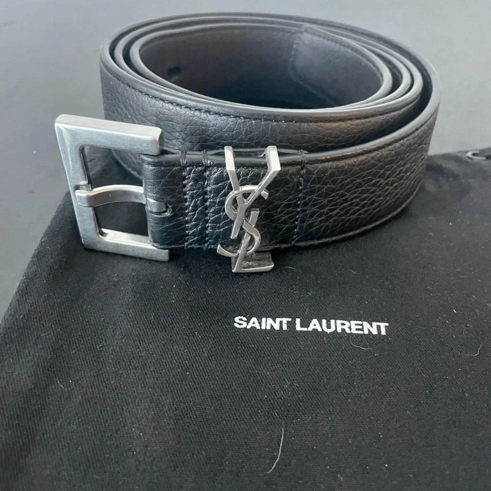 SAINT LAURENT Cassandre Belt In Smooth Leather - Picture 2 of 7